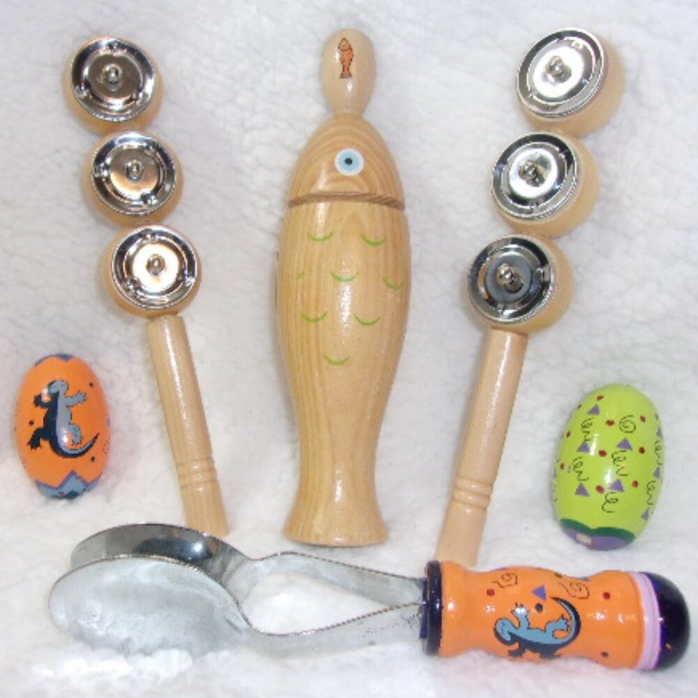 T-175 SET OF 6 PIECE PERCUSSION INSTRUMENTS, FIRST ACT AND OTHER CHILDRENS